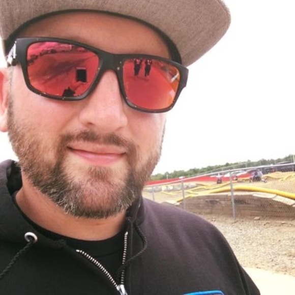 Meet your Posher, Travis - Picture 1 of 1